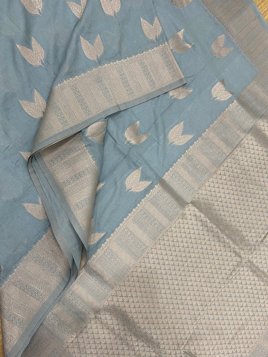 Banarasi | bluish grey | leaf XGerman silver Motif