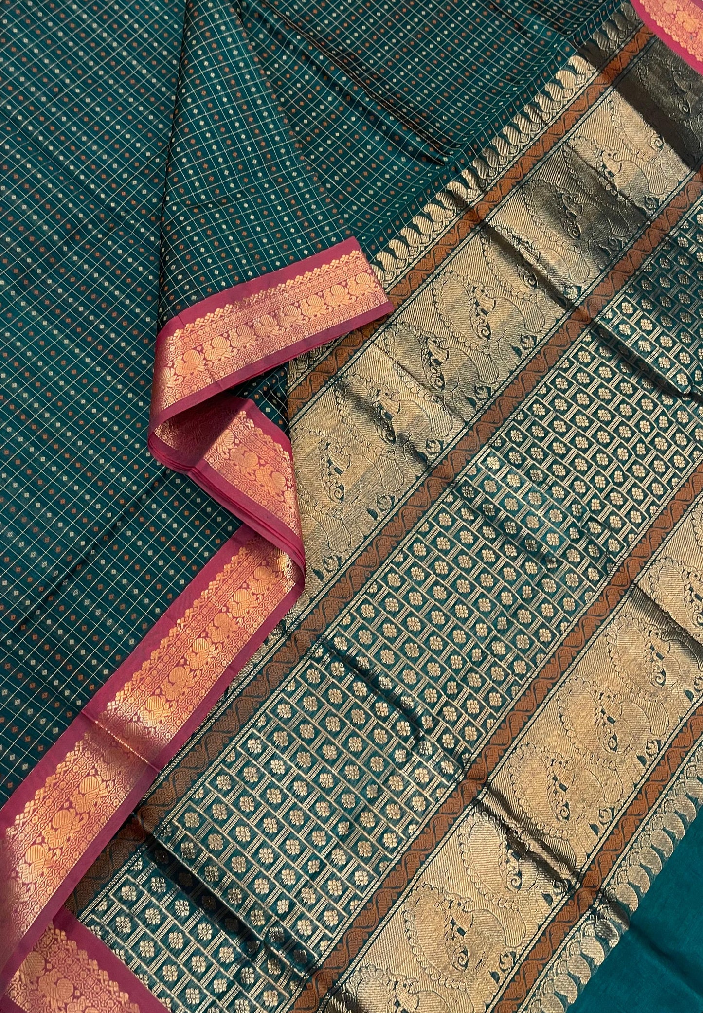 Kanchi Silk Cotton Sarees | 1000 Lakshadeepam butta | Cyan green x pink zari border