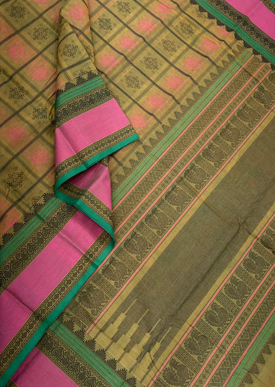 Pure Handloom Kanchi Cotton Saree | 1000 butta X Kolam