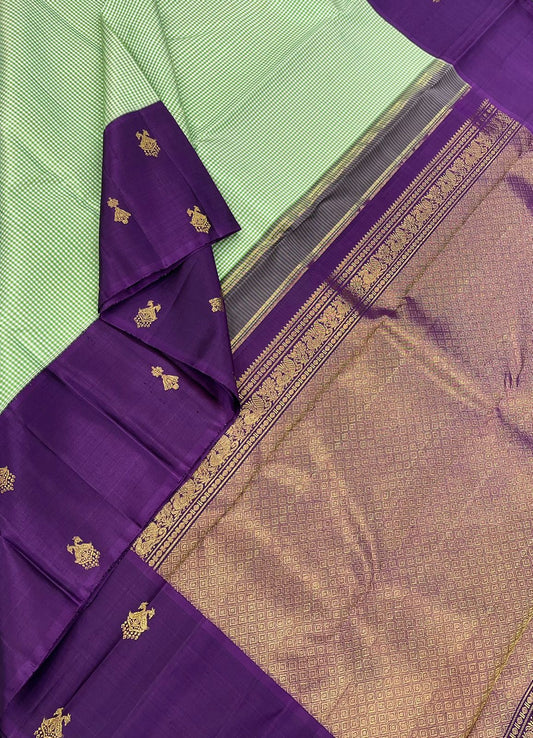 Pure Kanjivarams| Kasakasa kattam X Korvai border | pistachio green X violet | thoodu Zari BUTTA