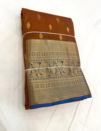 Pure Kanjivarams | brown x blue | tiny motif x zari border