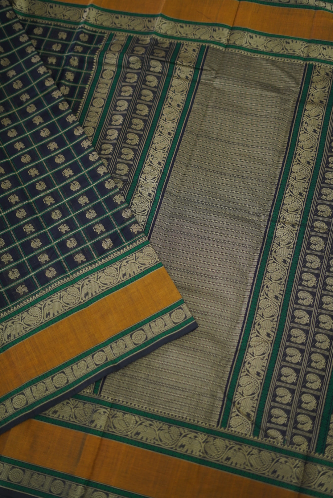 1000 butta cotton saree