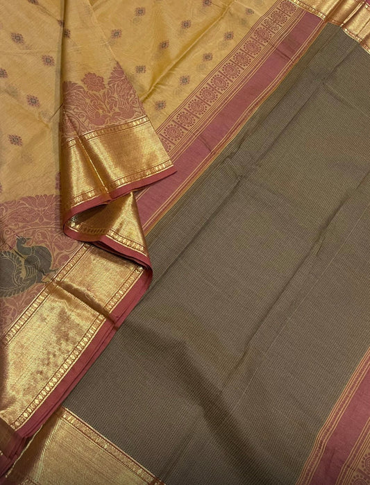 Kanchi soft cotton | mayil turning border x zari | beige X brick marron